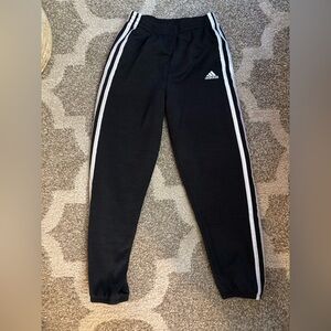Boys Adidas long soccer pants with elasticized tapered ankles size 7